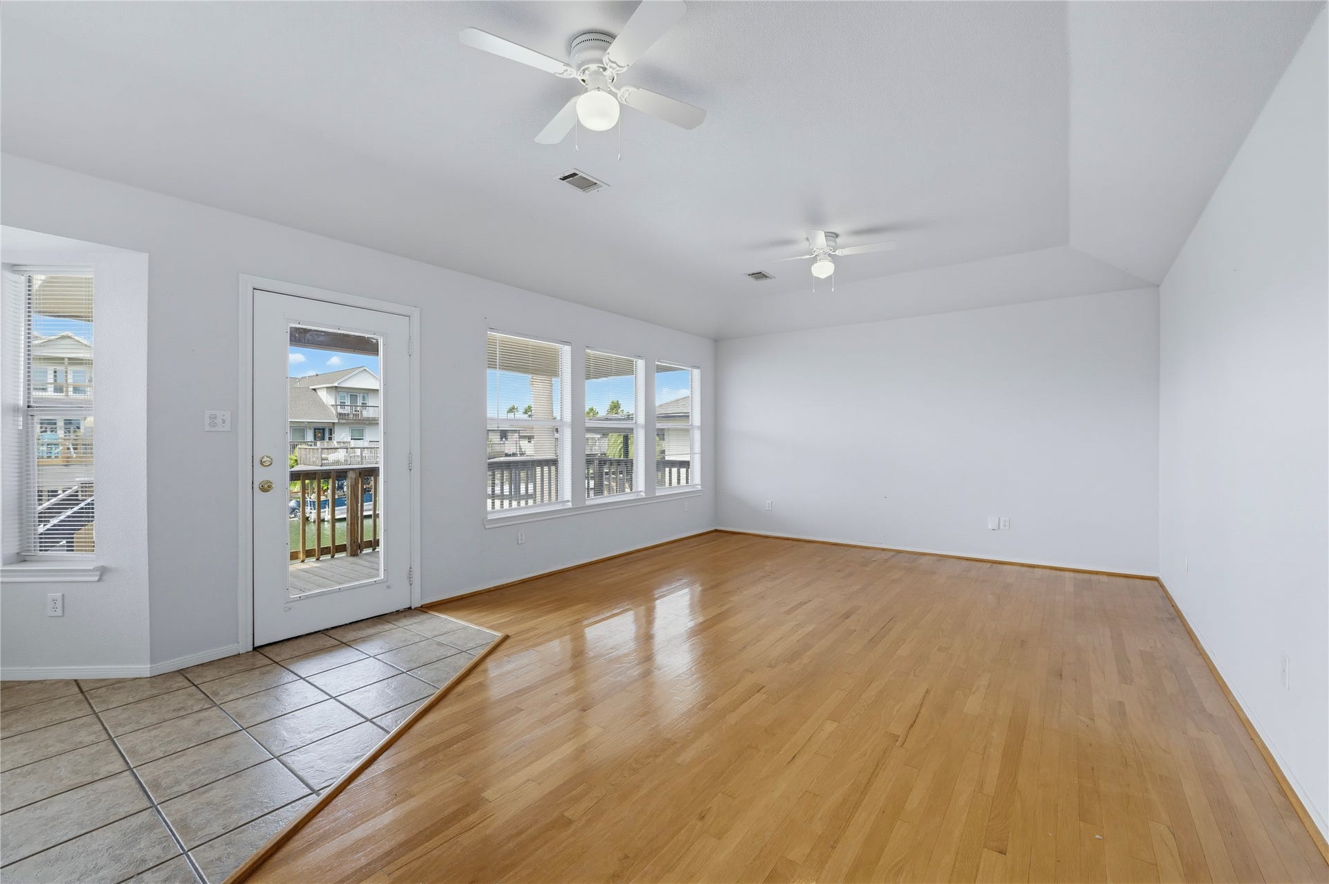 582 Warsaw Street, Bayou Vista, TX 77563 582 Warsaw Street, Bayou Vista, TX 77563