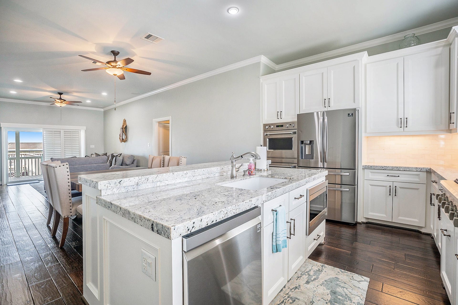 1171 Sailfish Street, Bayou Vista, TX 77563 1171 Sailfish Street, Bayou Vista, TX 77563