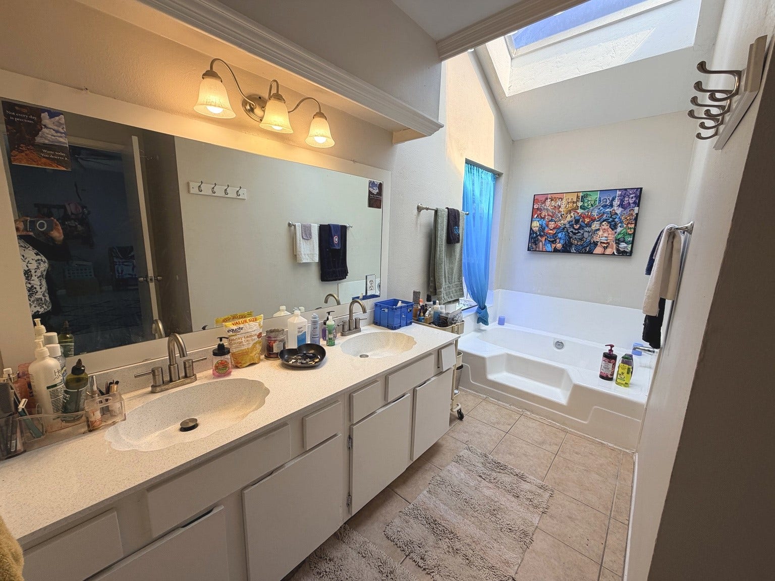 6122 Gallant Forest Drive, Houston, TX 77088 Actual photo of primary bathroom
