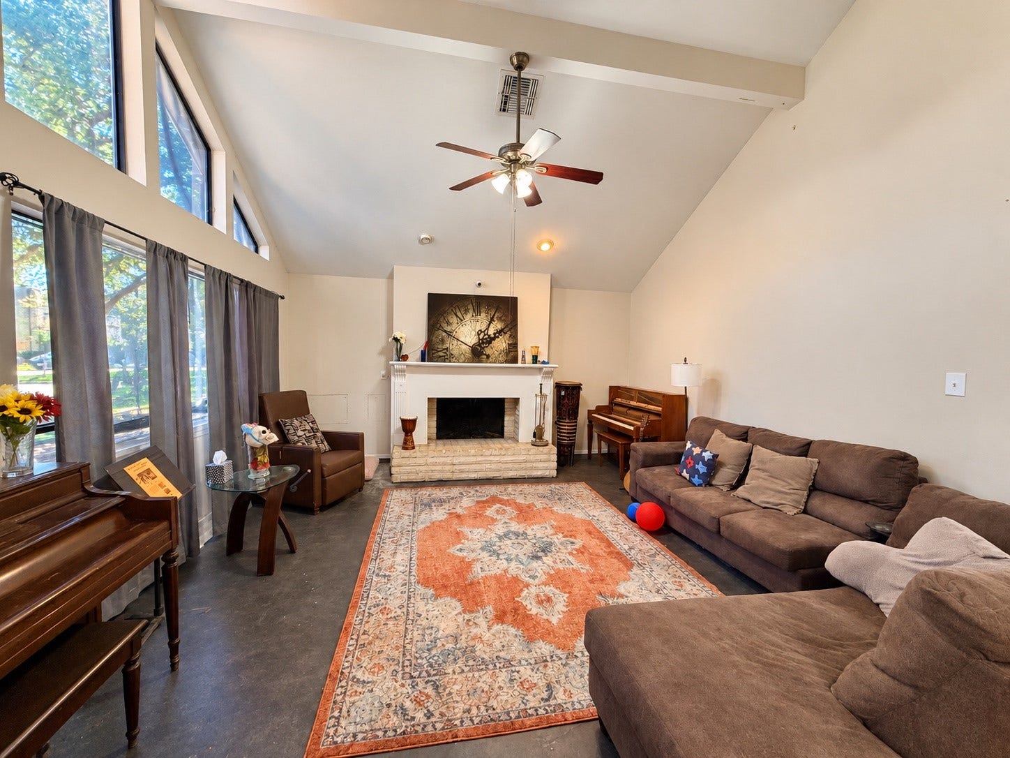 6122 Gallant Forest Drive, Houston, TX 77088 Actual living room/gorgeous windows and natural light with dramatic vaulted ceiling