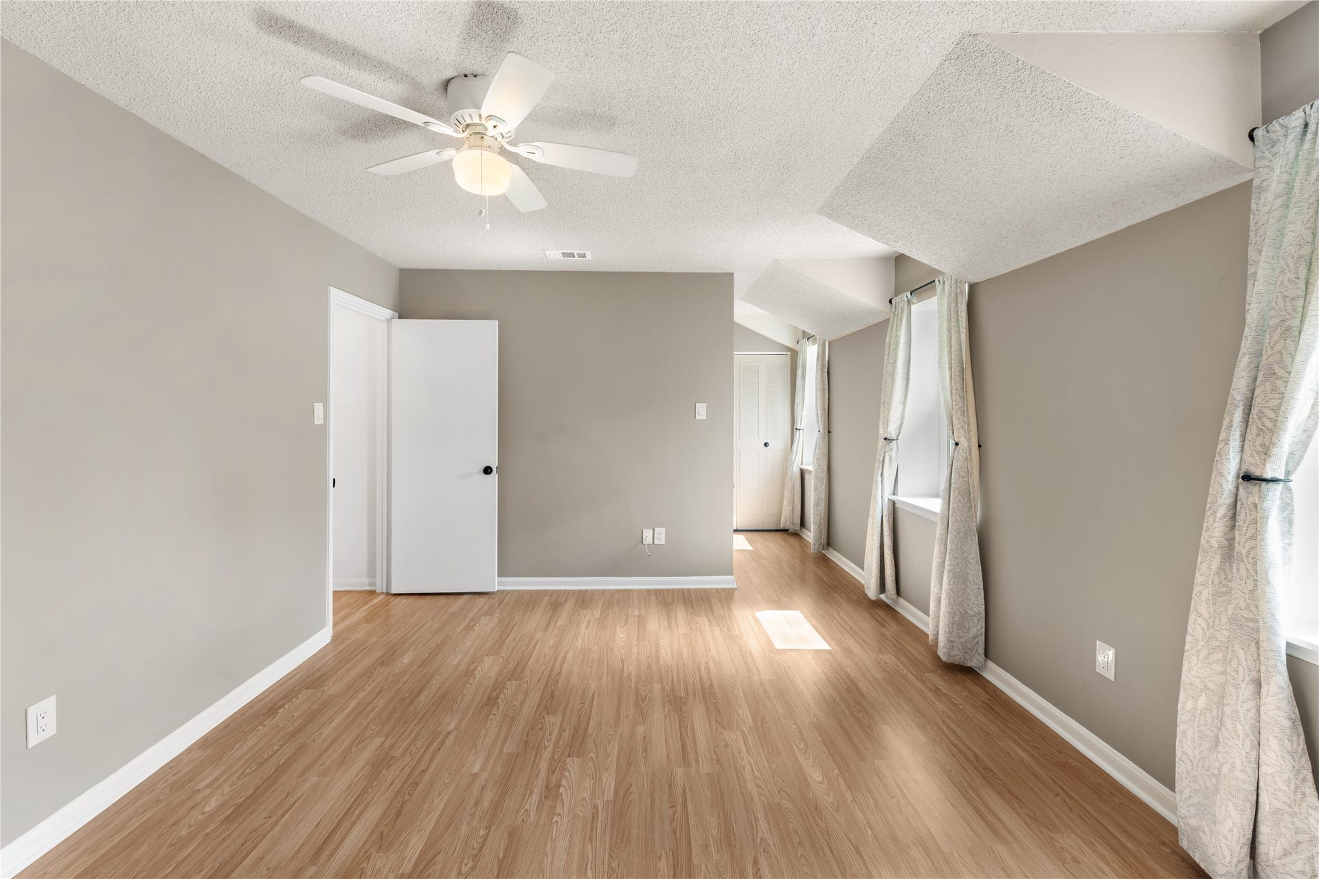 Spacious primary suite
