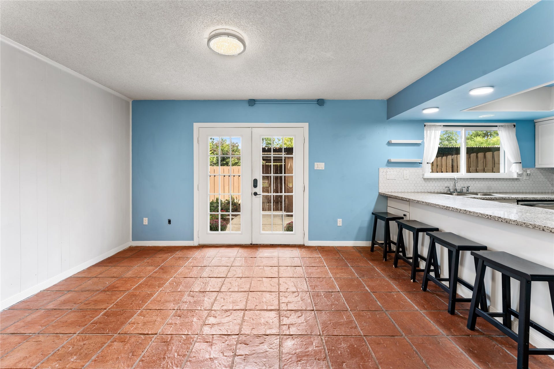 Family room off the kitchen