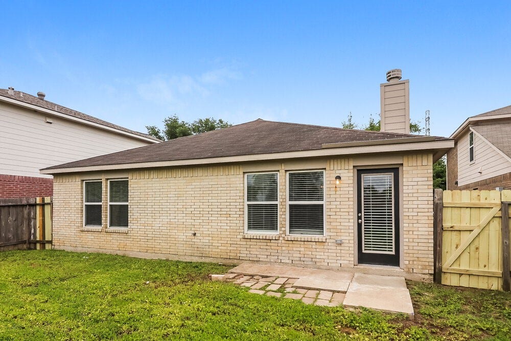 13910 Maleewan Lane, Sugar Land, TX 77498
