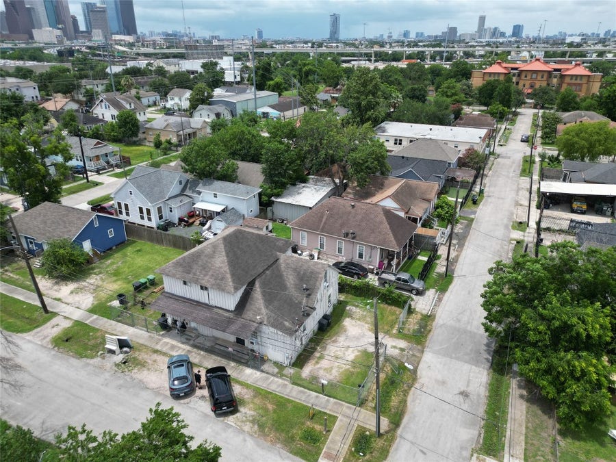 Property photo for 418 Bishop Street, Houston, TX