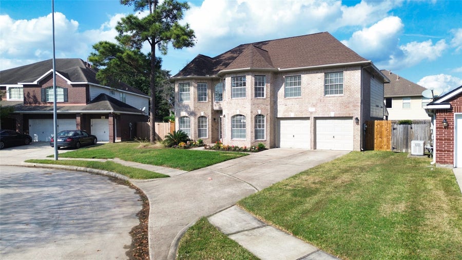 Property photo for 810 Flanners Court, Spring, TX