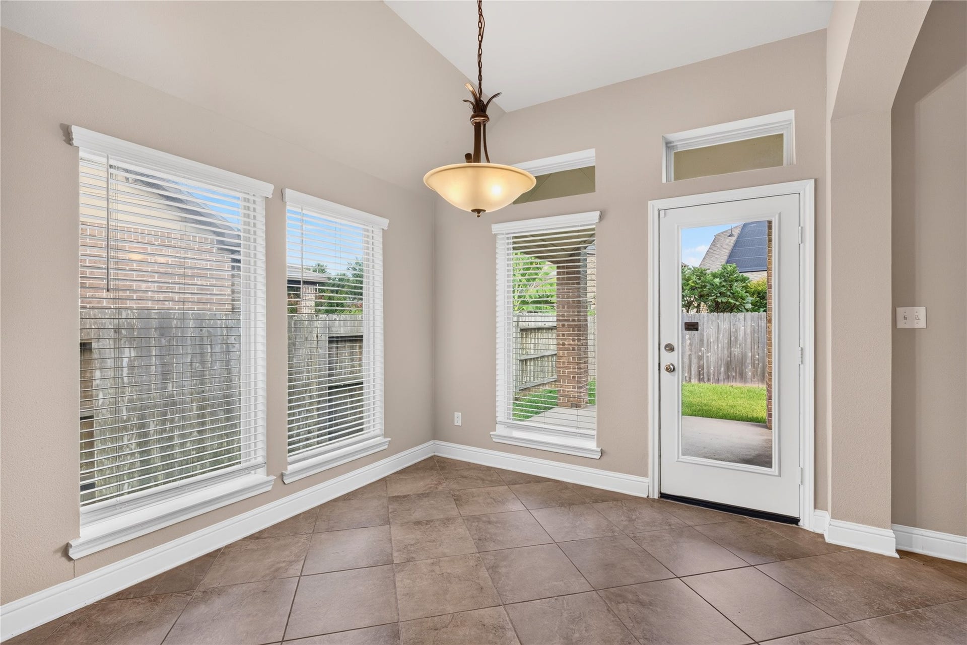 6302 Falling Briar Lane, Sugar Land, TX 77479 6302 Falling Briar Lane, Sugar Land, TX 77479