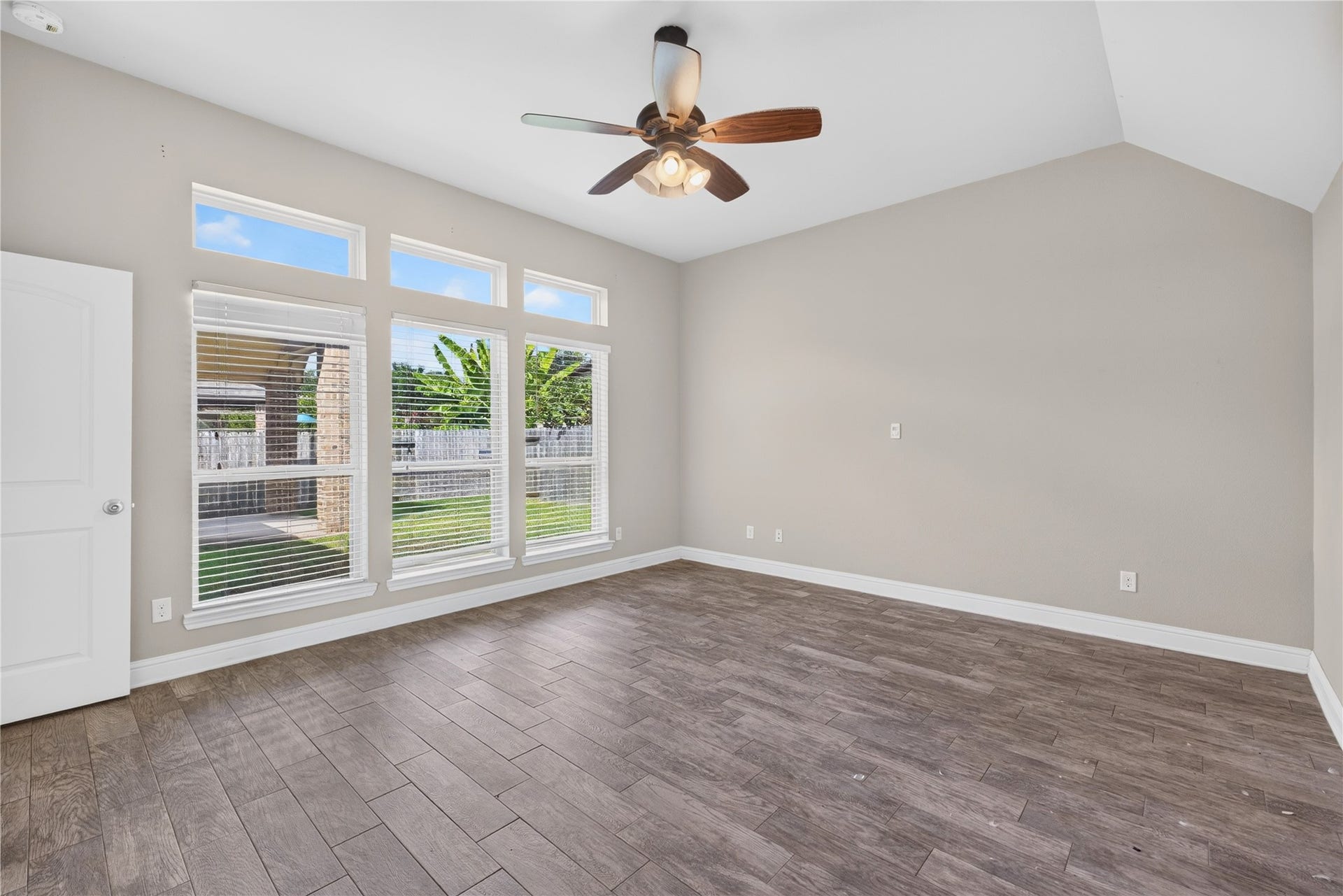 6302 Falling Briar Lane, Sugar Land, TX 77479 6302 Falling Briar Lane, Sugar Land, TX 77479