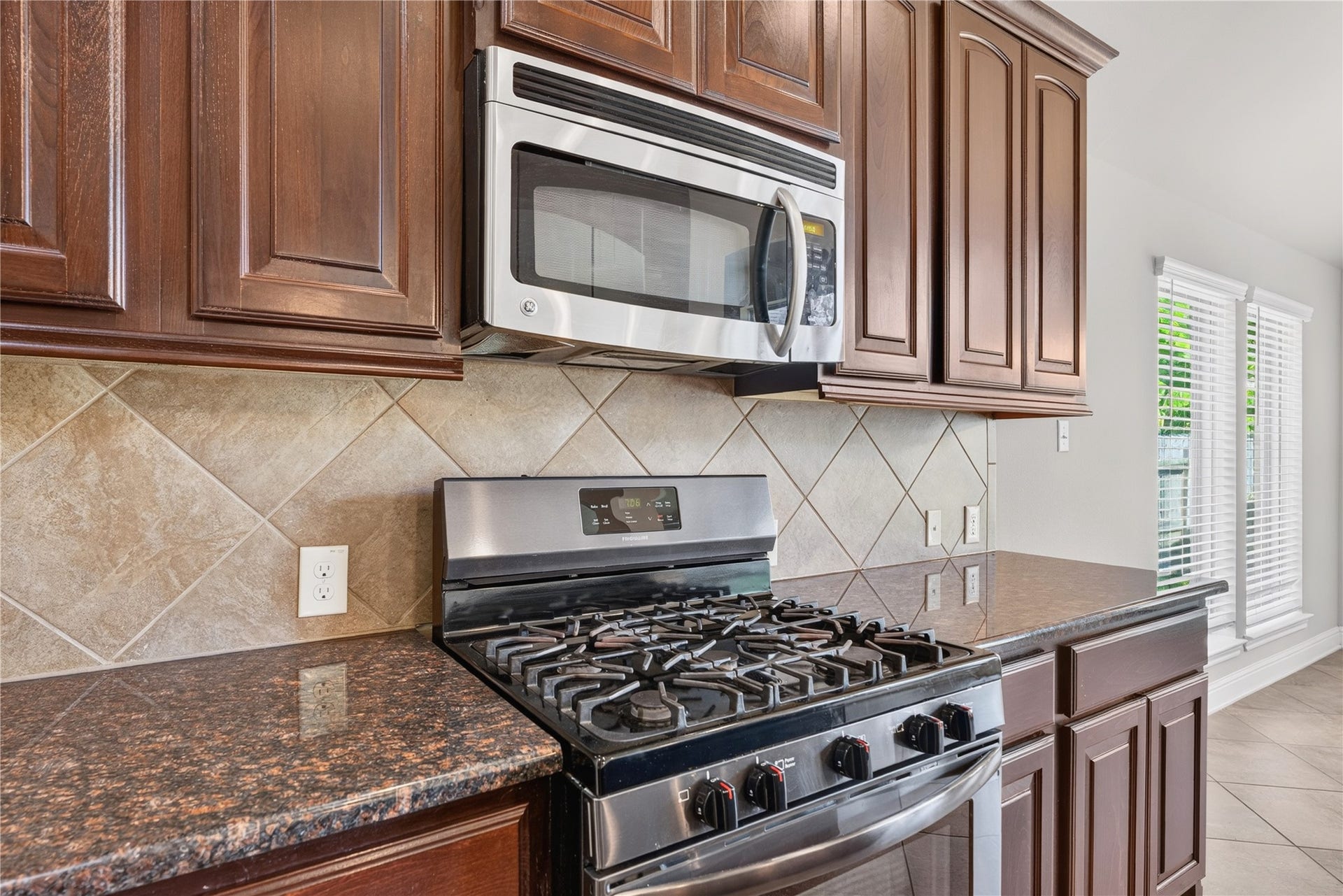 6302 Falling Briar Lane, Sugar Land, TX 77479 6302 Falling Briar Lane, Sugar Land, TX 77479