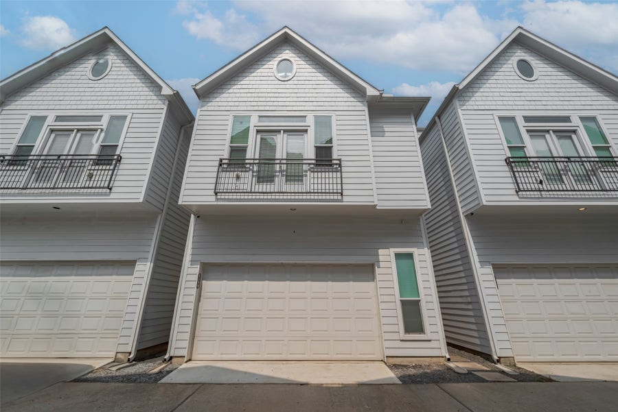 Property photo for 854 W 20th Street, Houston, TX