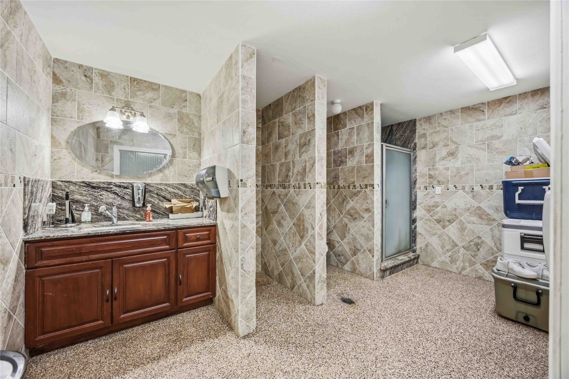 22731 Ford Road, Porter, TX 77365 22731 Ford Road, Porter, TX 77365
