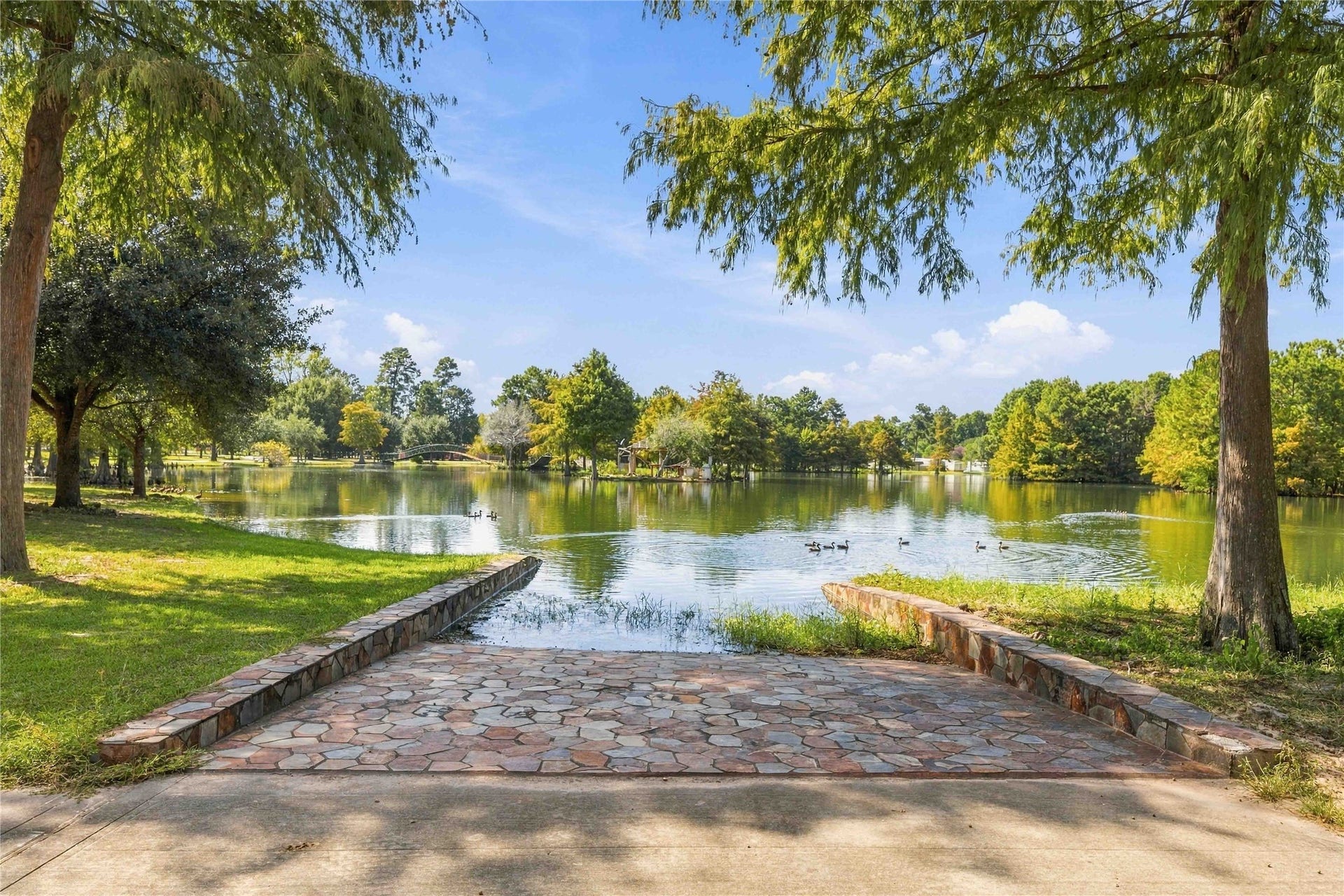 22731 Ford Road, Porter, TX 77365 Dock Ramp