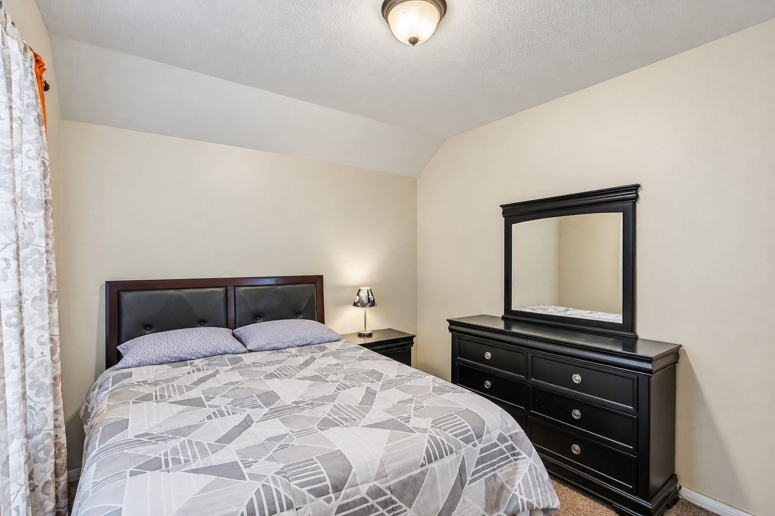 15 Buena Park Circle, Manvel, TX 77578 Bedroom 2