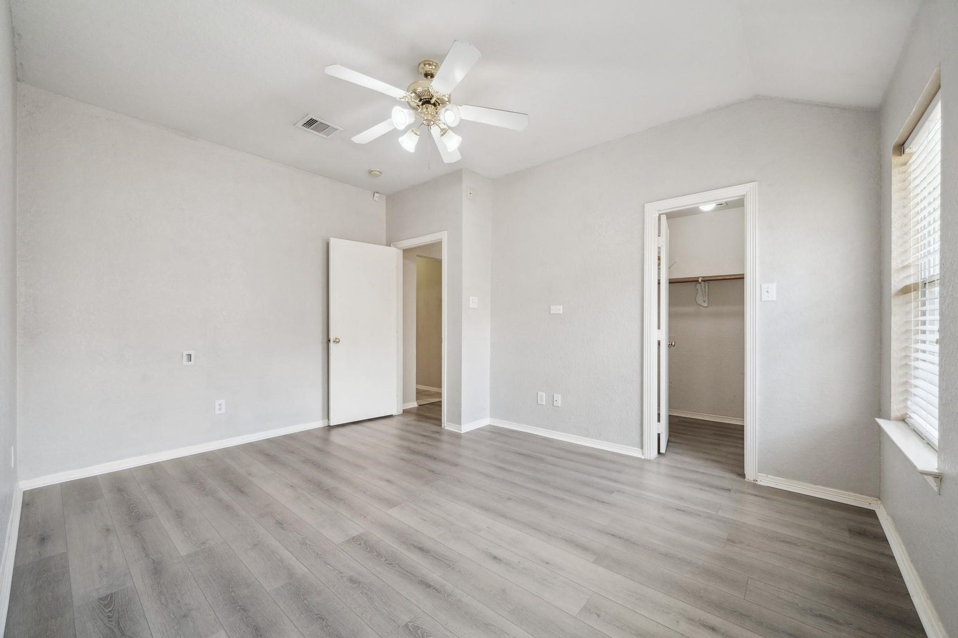15306 Newly Drive, Houston, TX 77084 15306 Newly Drive, Houston, TX 77084