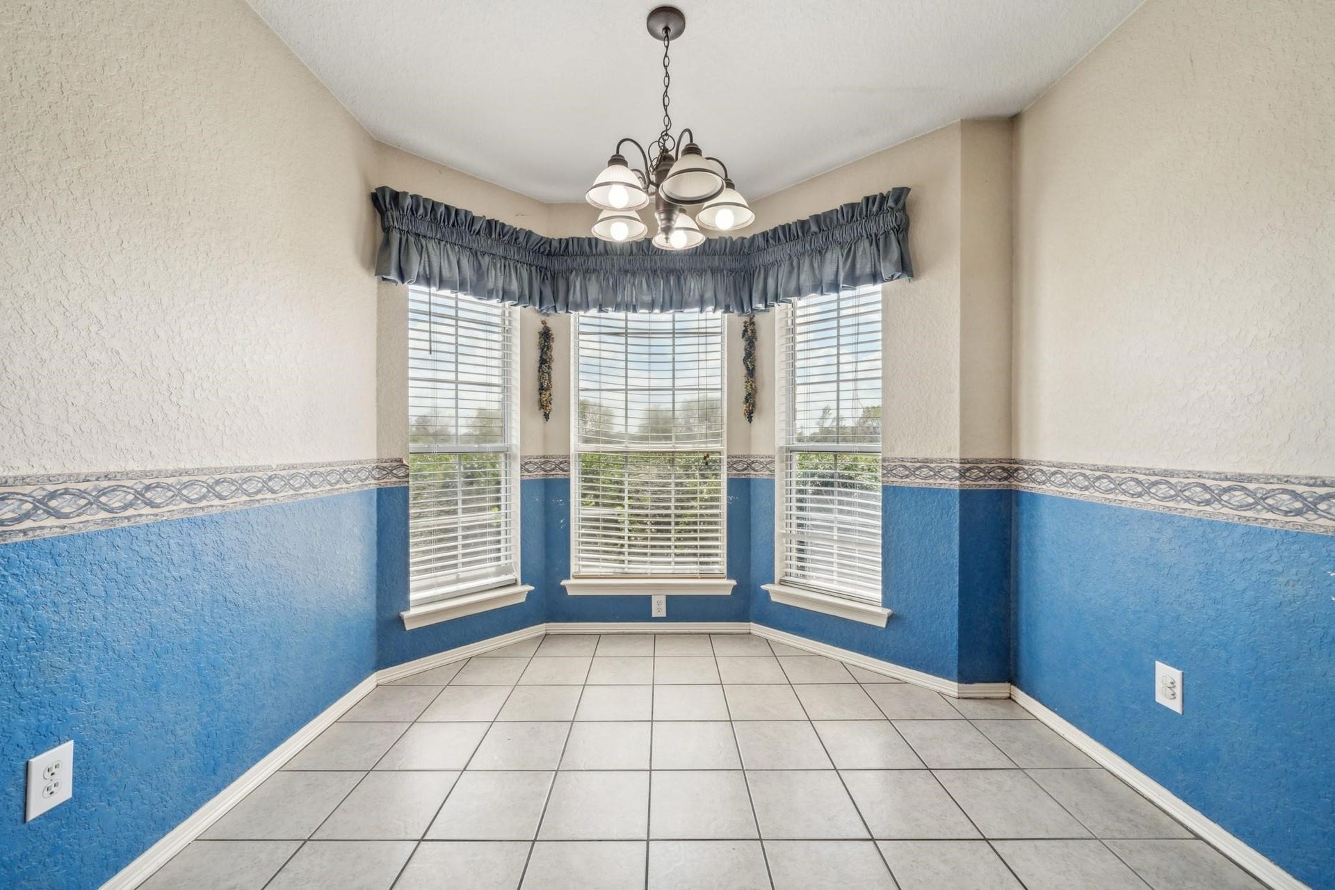 15306 Newly Drive, Houston, TX 77084 15306 Newly Drive, Houston, TX 77084