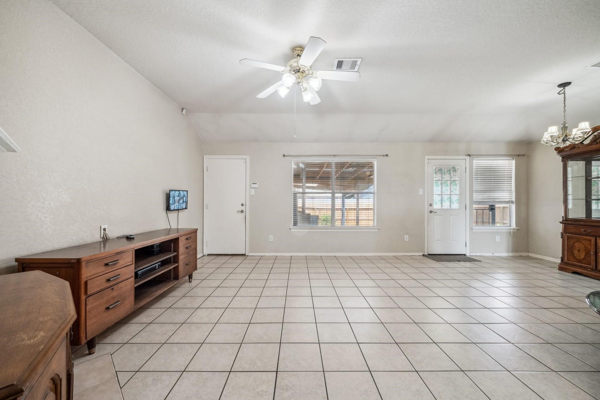 15306 Newly Drive, Houston, TX 77084 15306 Newly Drive, Houston, TX 77084