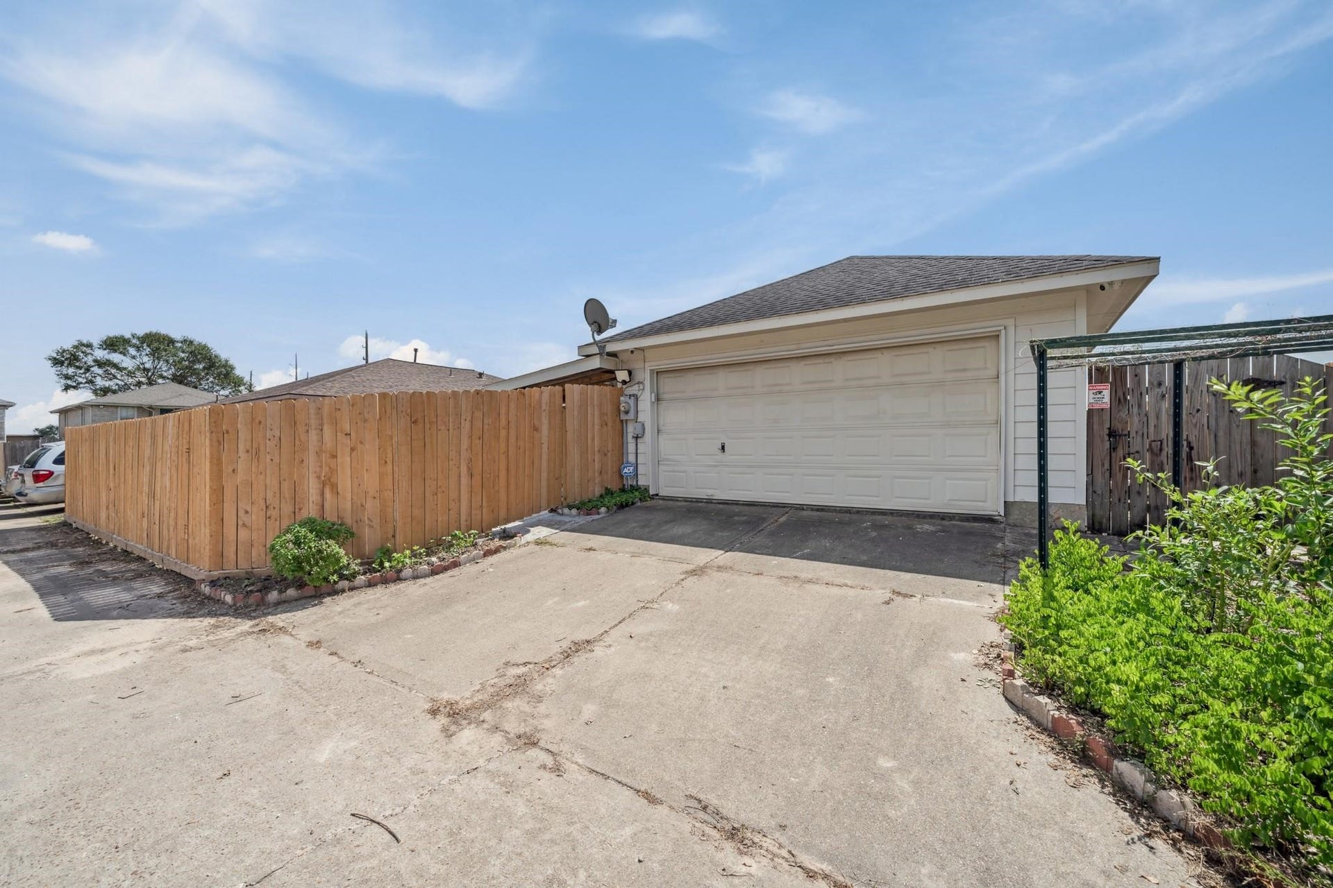 15306 Newly Drive, Houston, TX 77084 15306 Newly Drive, Houston, TX 77084