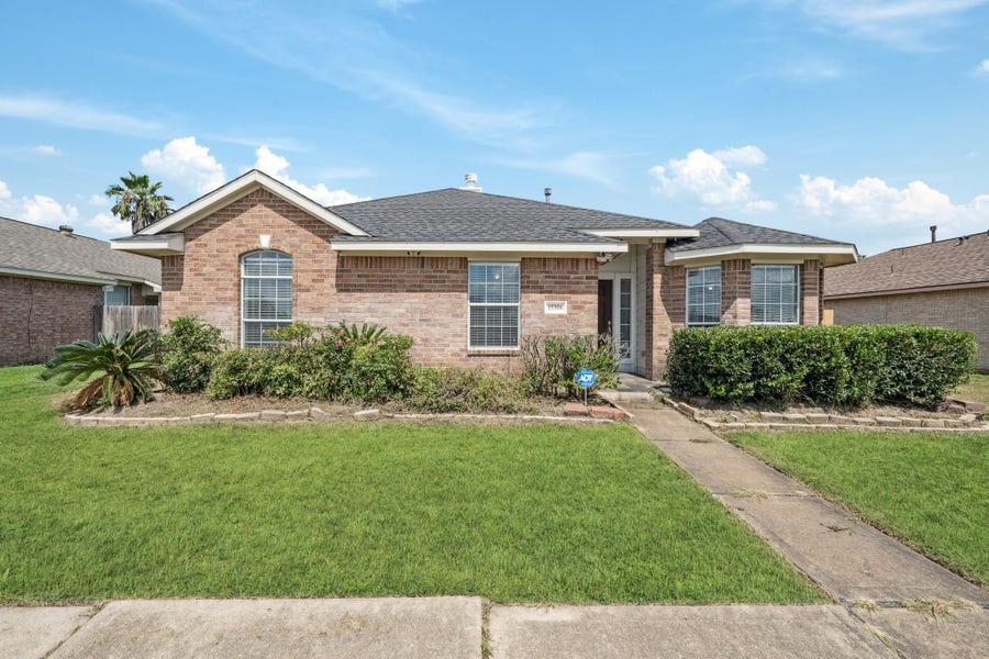 Property photo for 15306 Newly Drive, Houston, TX