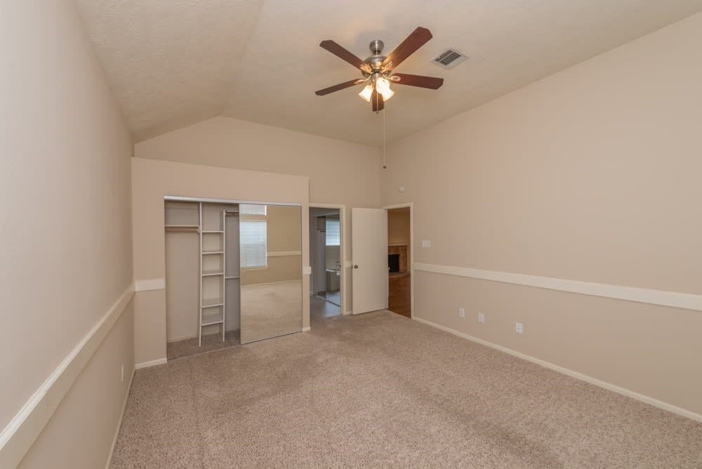 15119 Manorhill Drive, Houston, TX 77062 15119 Manorhill Drive, Houston, TX 77062
