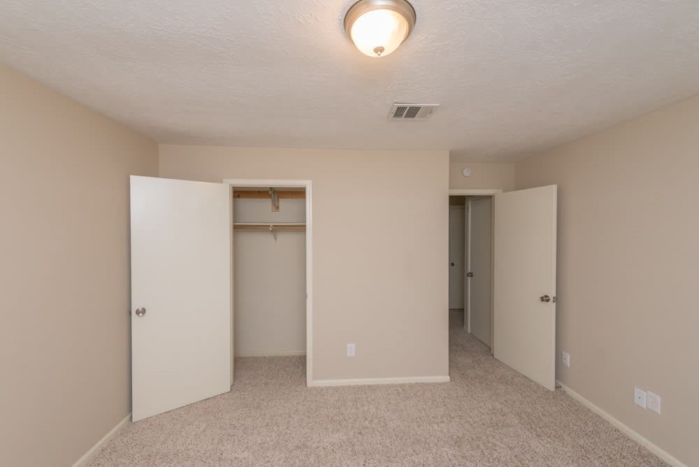 15119 Manorhill Drive, Houston, TX 77062 15119 Manorhill Drive, Houston, TX 77062