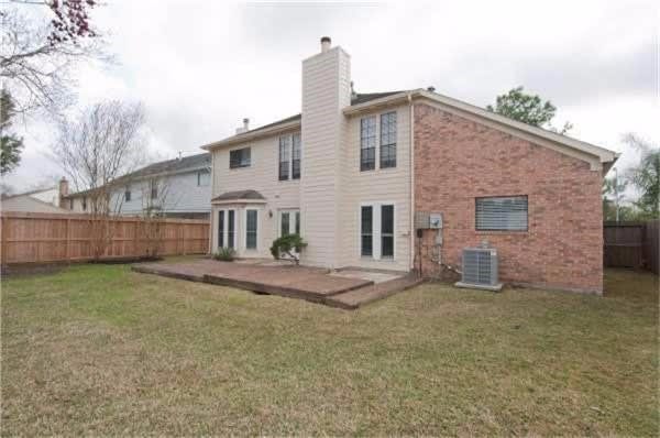 15119 Manorhill Drive, Houston, TX 77062 15119 Manorhill Drive, Houston, TX 77062