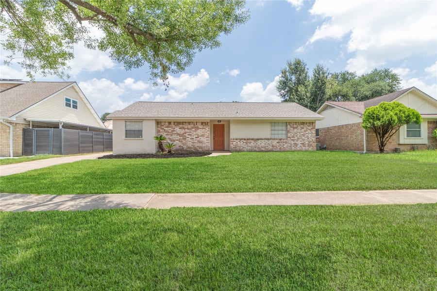 Property photo for 16310 Forest Way Drive, Houston, TX