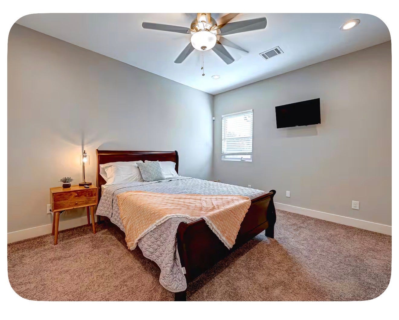 3241 Dixie Drive, Houston, TX 77021 3241 Dixie Drive, Houston, TX 77021