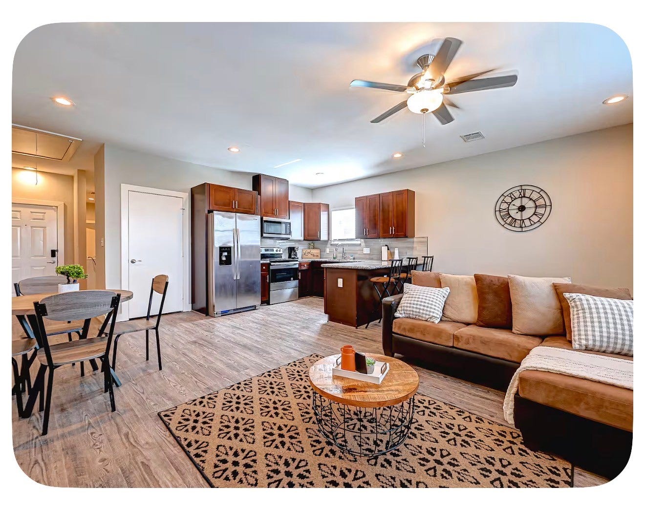 3241 Dixie Drive, Houston, TX 77021 3241 Dixie Drive, Houston, TX 77021