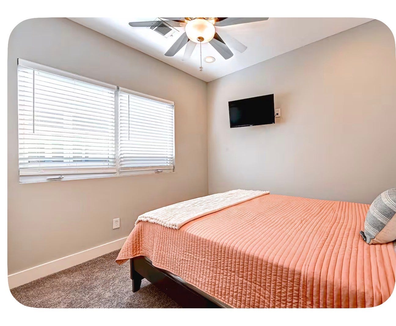 3241 Dixie Drive, Houston, TX 77021 3241 Dixie Drive, Houston, TX 77021