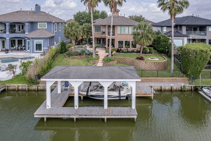 Property photo for 2938 n Island Drive, Seabrook, TX