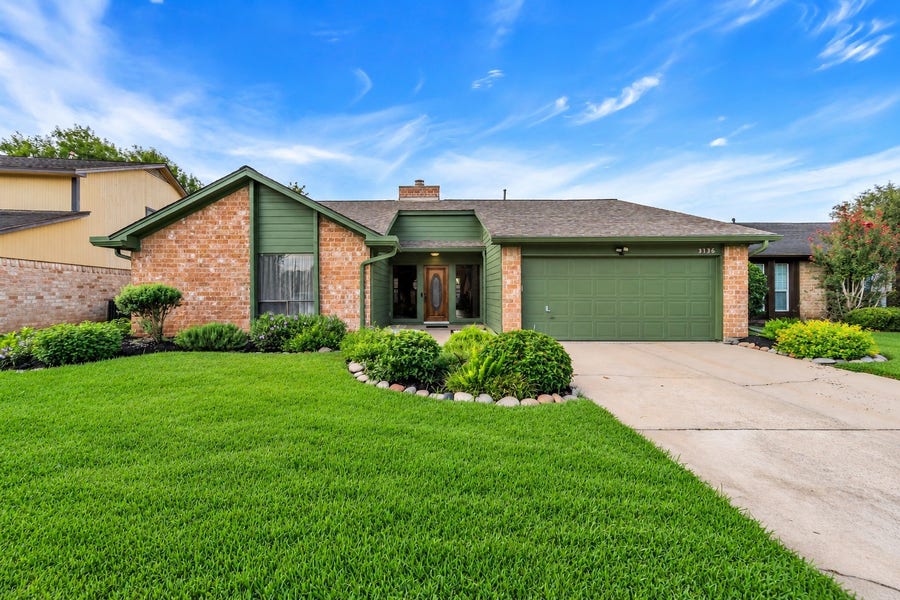 Property photo for 3138 Wagon Trail Drive, Sugar Land, TX