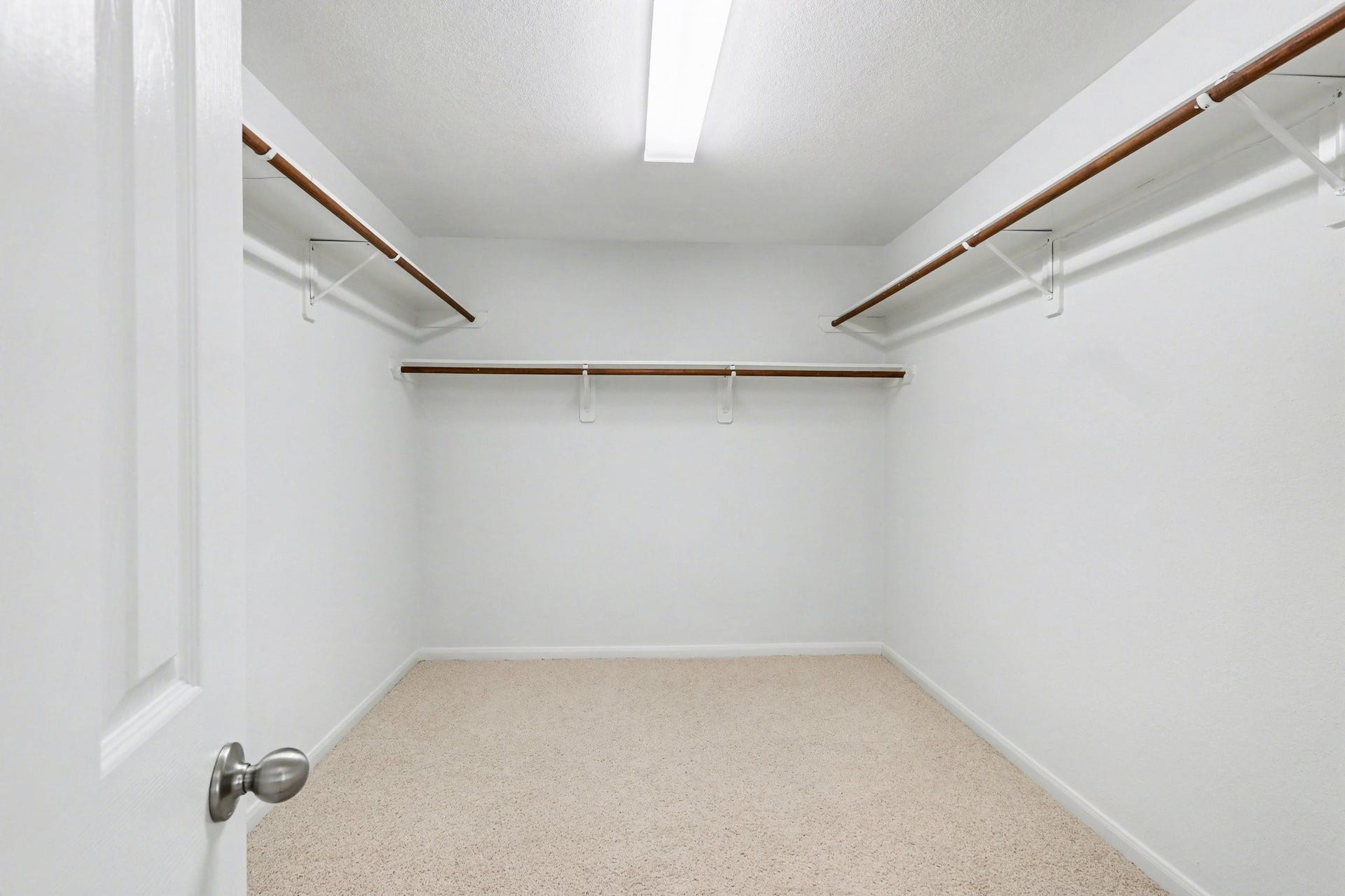 2705 Golden Creek Lane, Pearland, TX 77584 A large closet for all things! Plenty of room to do a custom build out job too!