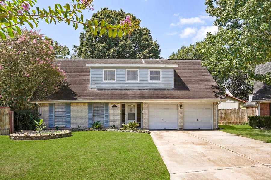Property photo for 1908 S Fisher Court, Pasadena, TX