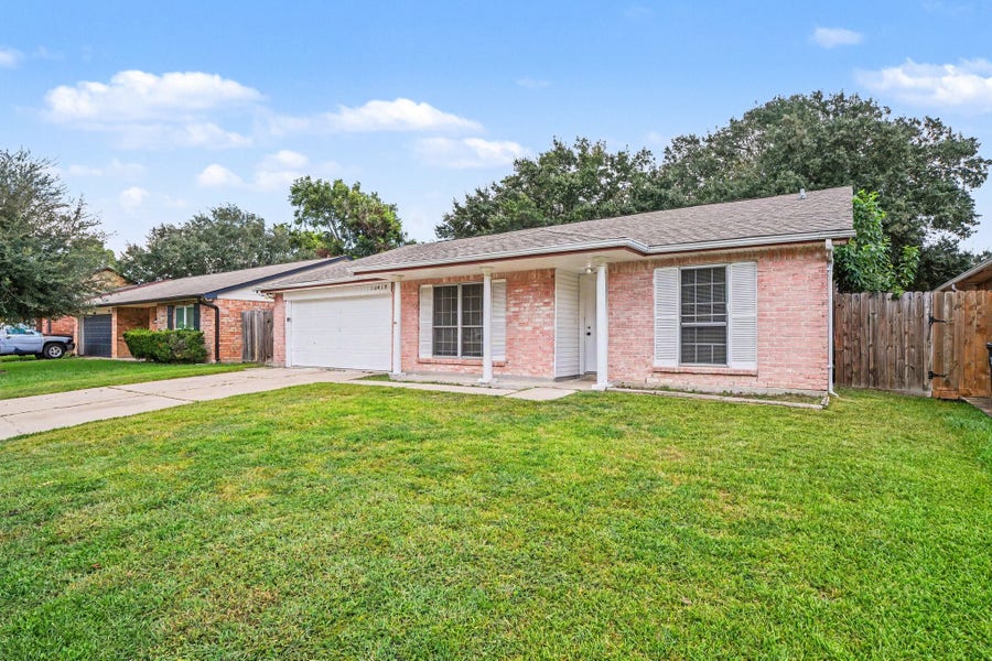 Property photo for 10419 Gulfstream Lane, Sugar Land, TX