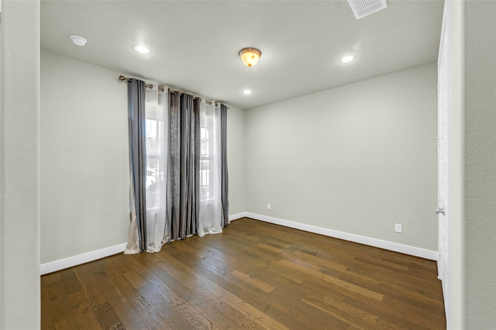 22810 Pearl Glen Drive, Richmond, TX 77469 2nd Bedroom / Office - 1st floor