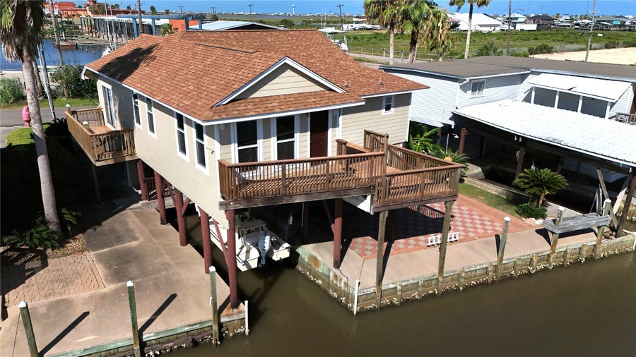 Property photo for 23 King Fish Lane, Freeport, TX