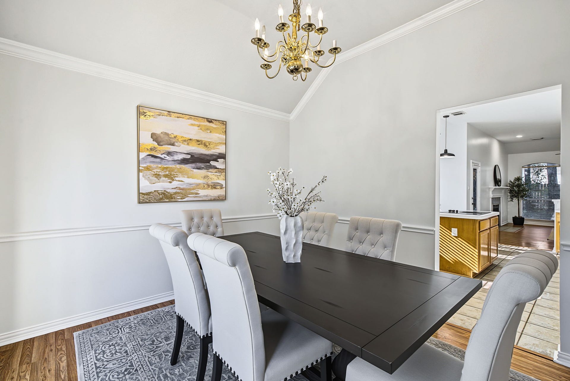 51 Pinery Ridge Place, The Woodlands, TX 77382 The dining room connects conveniently to the kitchen, keeping meal service simple while providing a dedicated space to gather.