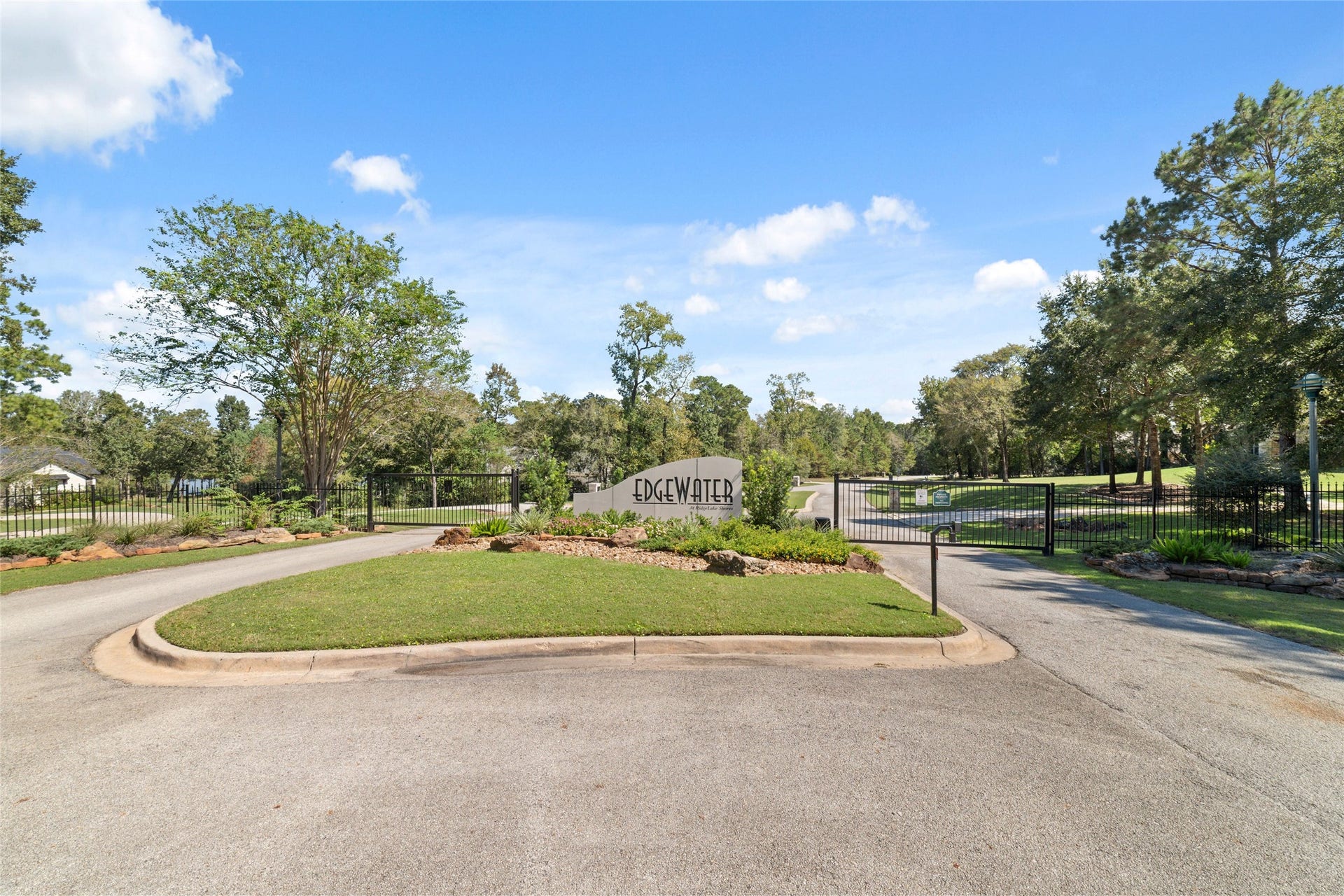 0 Ridgelake Court, Montgomery, TX 77316 Welcome to Edgewater, a gated community offering privacy and tranquility surrounded by lush greenery and scenic landscapes.
