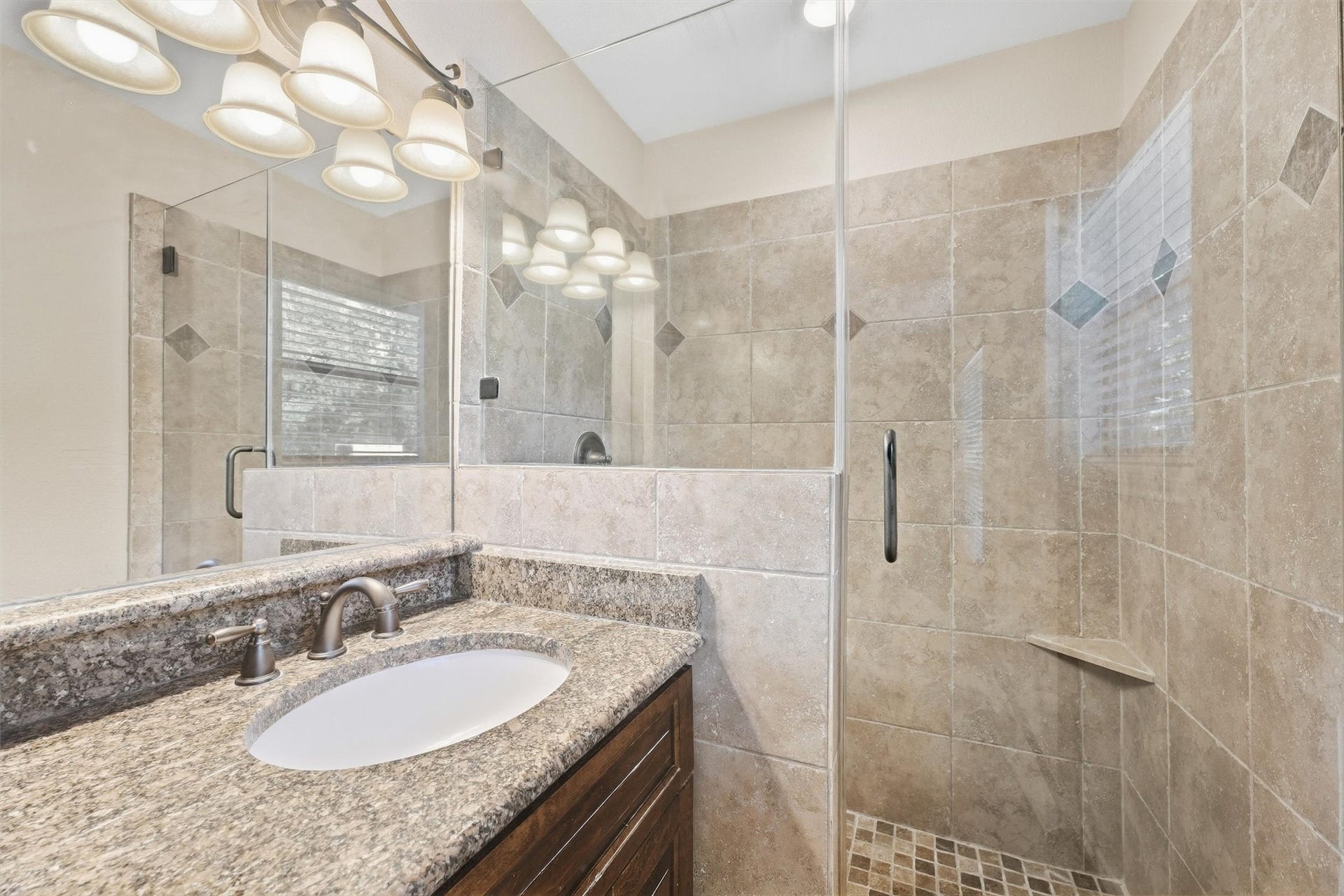 7321 Root Road, Spring, TX 77389 Nicely updated primary bathroom.