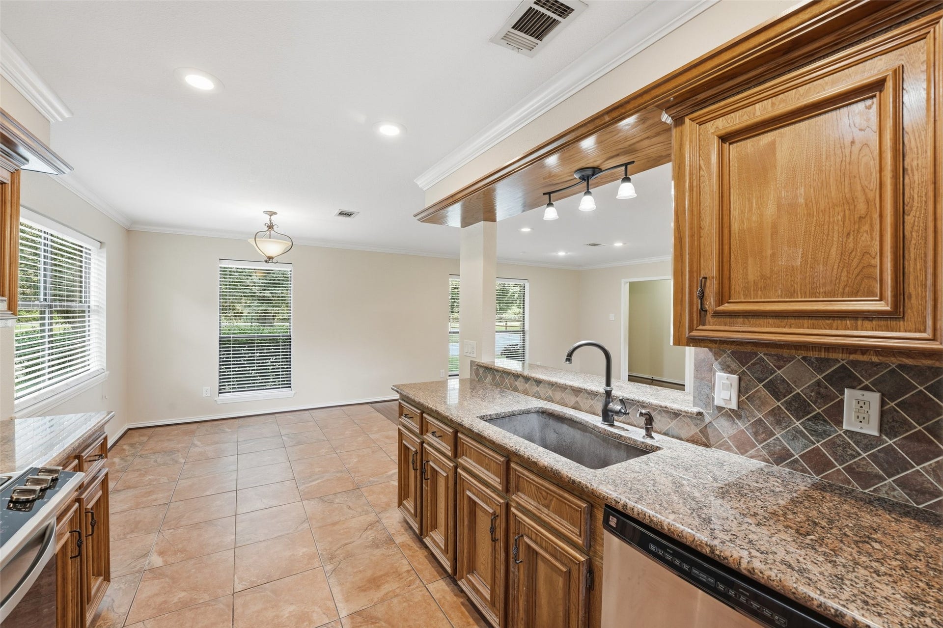 7321 Root Road, Spring, TX 77389 7321 Root Road, Spring, TX 77389