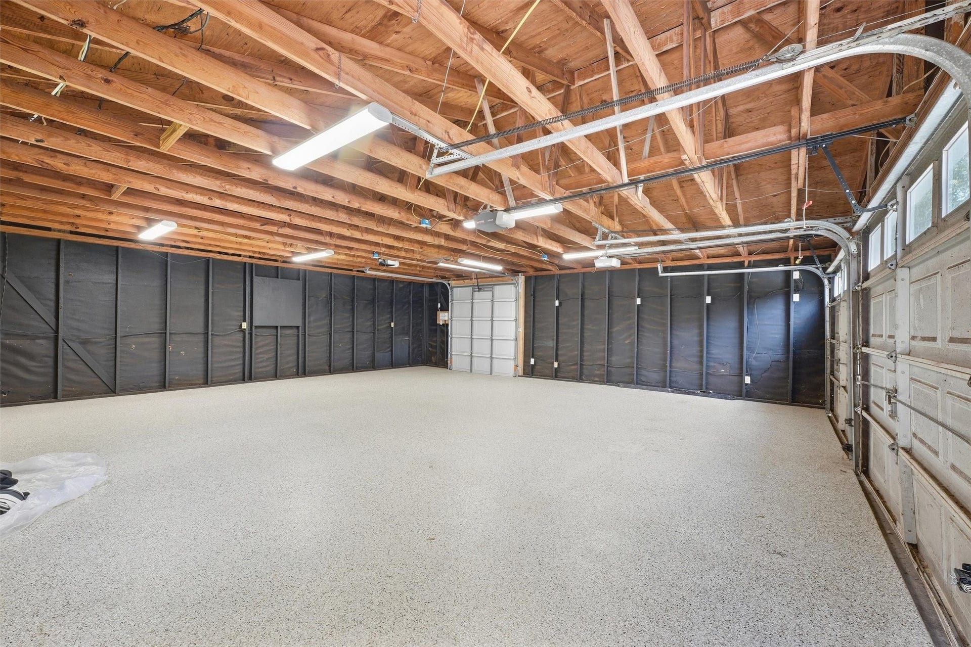 7321 Root Road, Spring, TX 77389 Professionally installed epoxy flooring in the garage.