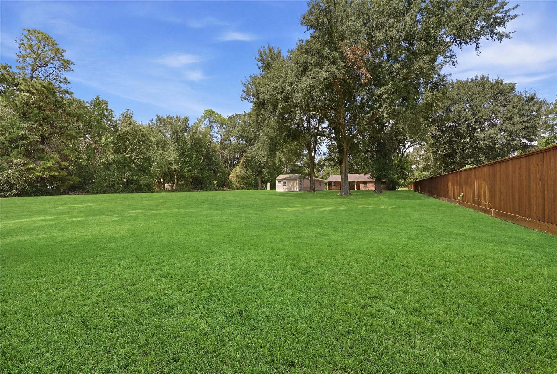 7321 Root Road, Spring, TX 77389 HUGE backyard!