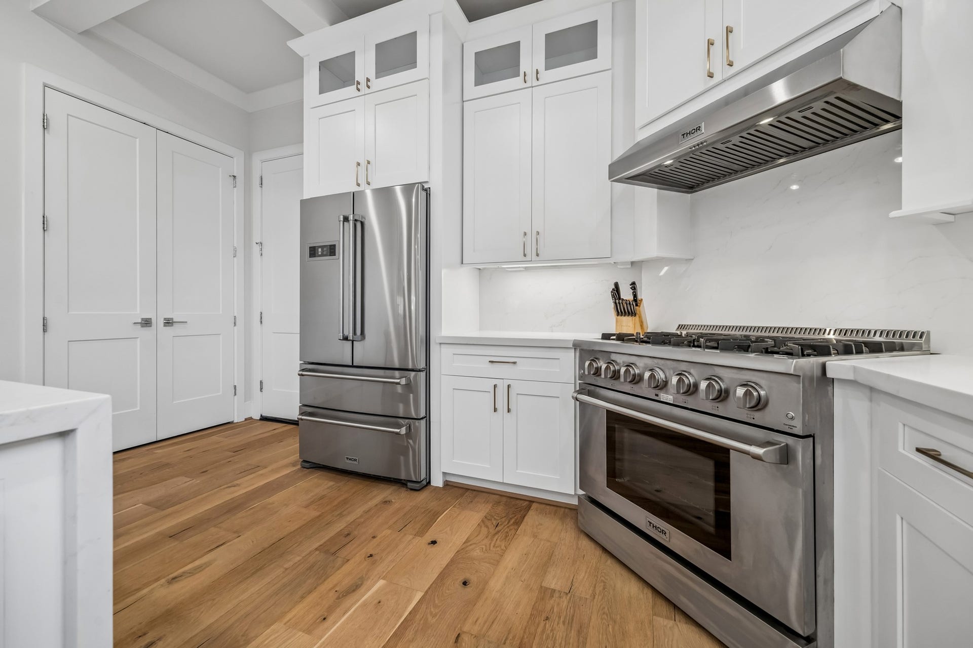 2432 Wroxton Road, Houston, TX 77005 2432 Wroxton Road, Houston, TX 77005
