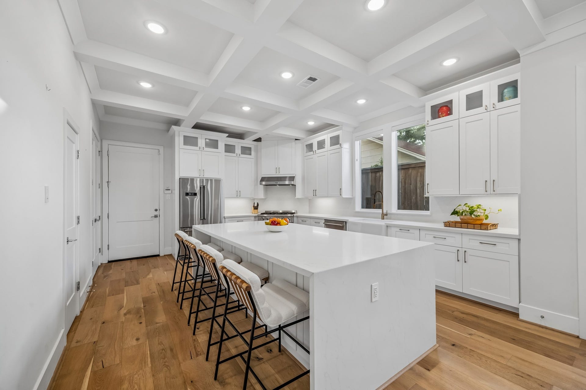 2432 Wroxton Road, Houston, TX 77005 2432 Wroxton Road, Houston, TX 77005