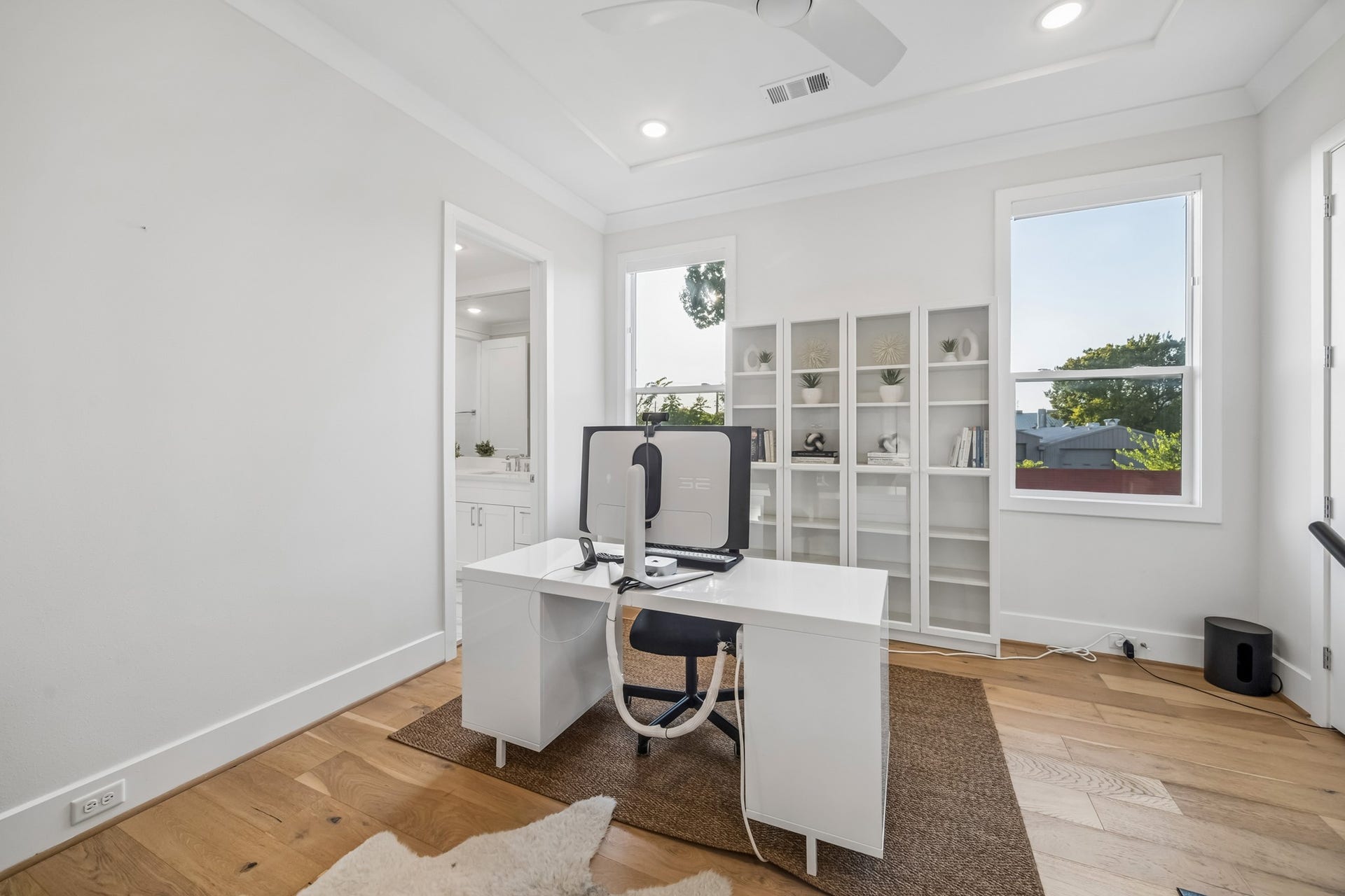 2432 Wroxton Road, Houston, TX 77005 2432 Wroxton Road, Houston, TX 77005