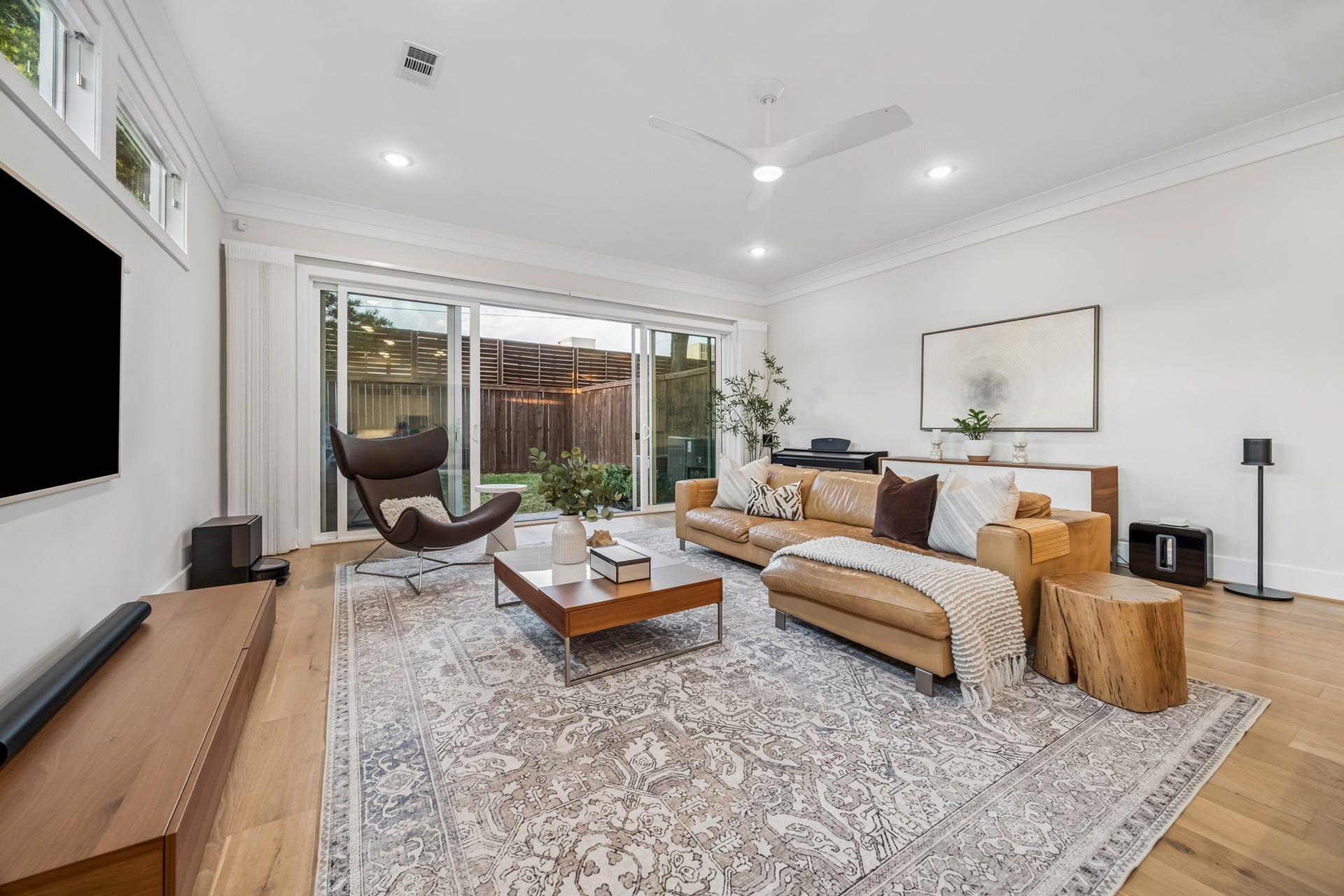 2432 Wroxton Road, Houston, TX 77005 2432 Wroxton Road, Houston, TX 77005