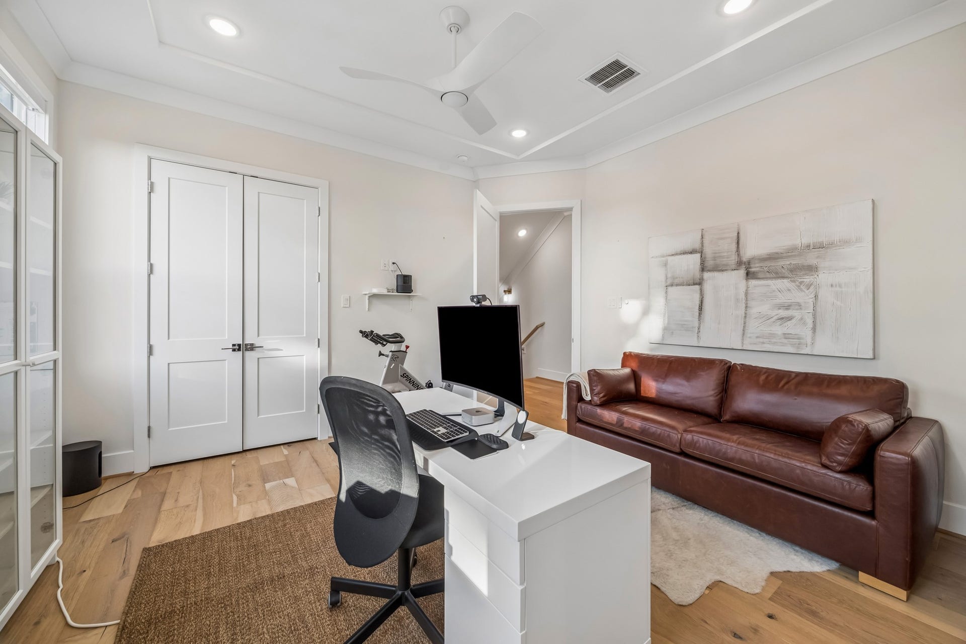2432 Wroxton Road, Houston, TX 77005 2432 Wroxton Road, Houston, TX 77005