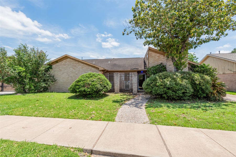 Property photo for 10827 Braes Forest Drive, Houston, TX