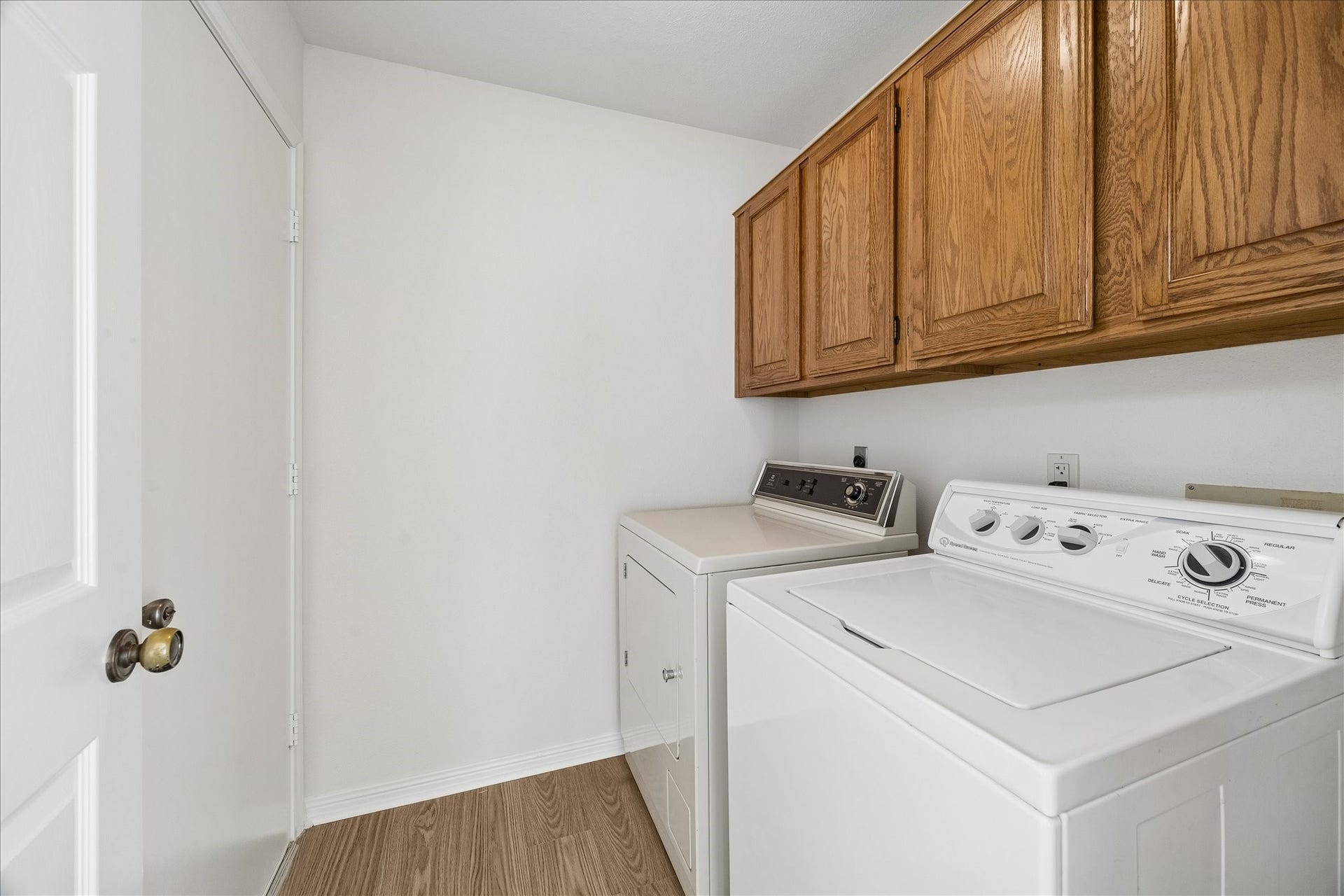 15503 Ensenada Drive, Houston, TX 77083 Laundry room with Speed Queen washer