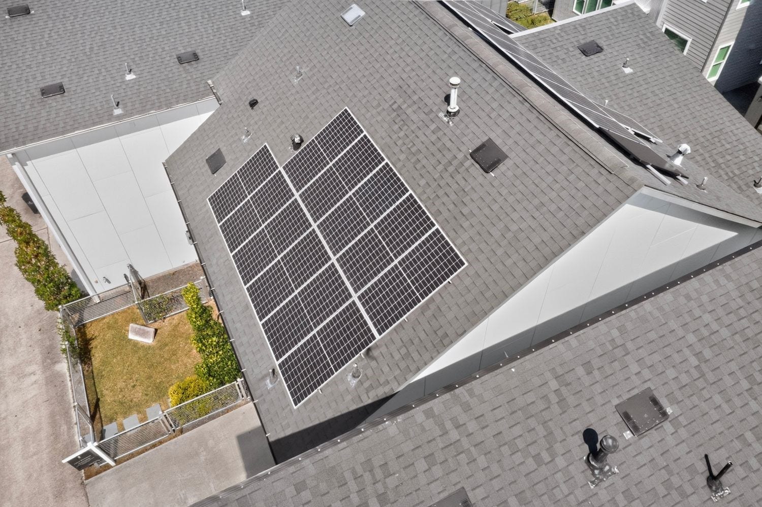 9820 Mocking Bird Hill Lane, Houston, TX 77080 Modern home equipped with efficient solar panels, enhancing sustainability and reducing energy to an average power bill of under 50/month!!