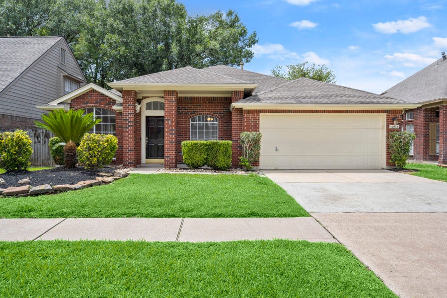 Property photo for 16014 Lakestone Drive, Tomball, TX